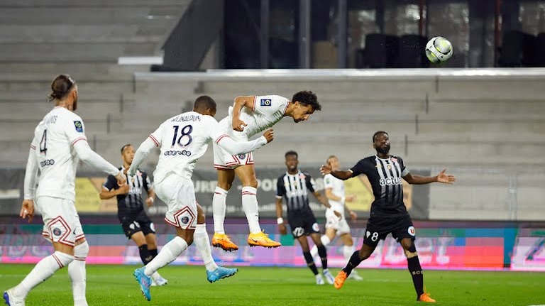 گل سوم پاری سن ژرمن به آنژه (مارکینیوش)