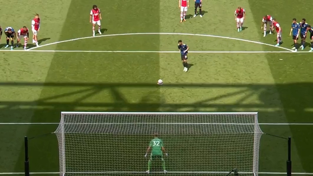 از دست دادن پنالتی منچستریونایتد مقابل آرسنال توسط برونو فرناندز