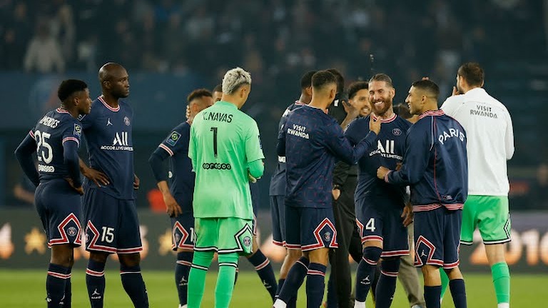 سوت پایان بازی و قهرمانی پاری سن ژرمن در لیگ فرانسه