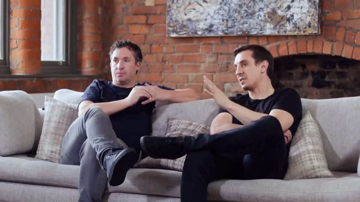 محوطه جریمه با گری نویل (مهمان: رابی فاولر)