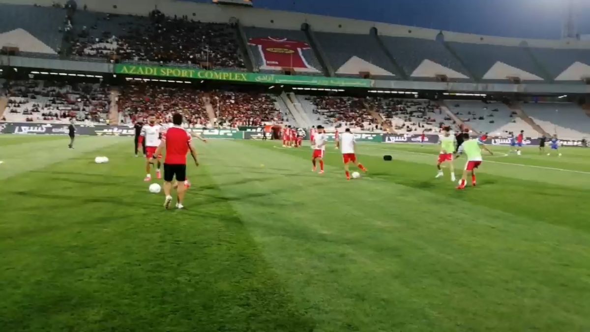 اختصاصی/ گرم کردن بازیکنان پرسپولیس قبل از بازی مقابل پیکان