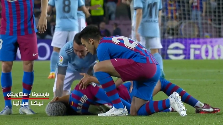 ضربه مغزی و بیهوش شدن آرائوخو مدافع بارسلونا مقابل سلتاویگو