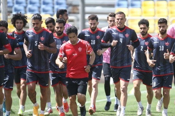 تمرین شاداب پرسپولیس در هوای مطبوع سیرجان