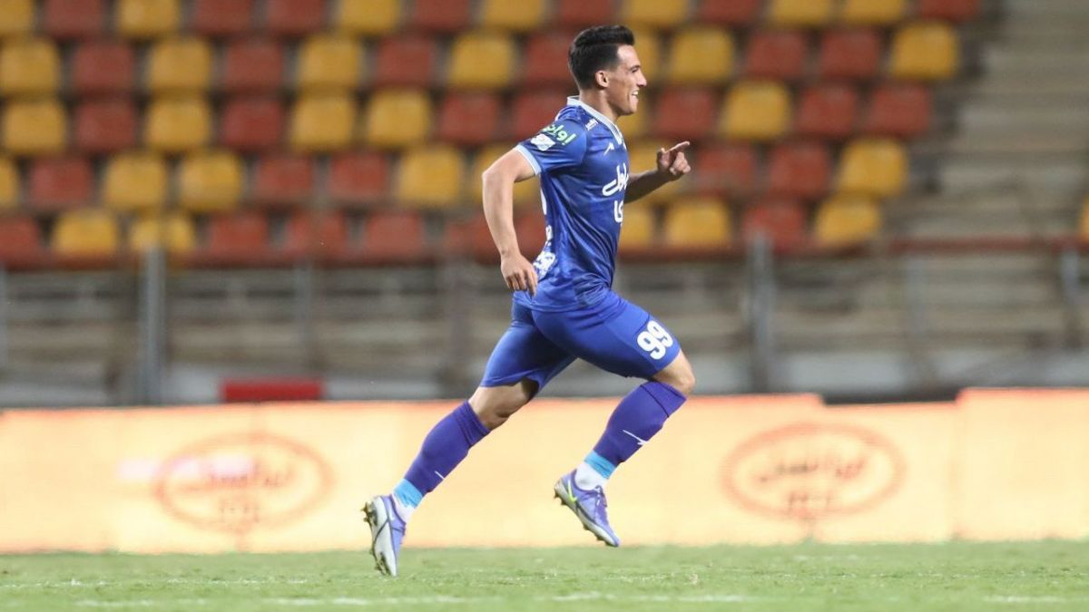 گل اول استقلال به فولاد (حسین زاده)