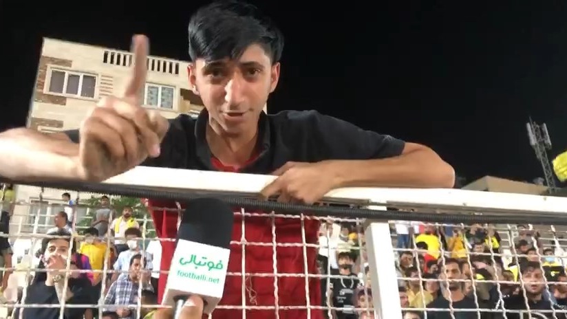اختصاصی/ اعتراض هواداران ناراحت و عصبانی فجر سپاسی بعد از باخت خانگی مقابل ذوب آهن