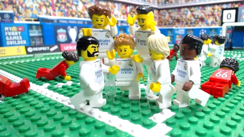 شبیه سازی بازی رئال مادرید 1-0 لیورپول با عروسک لگو