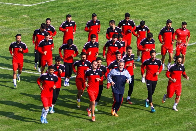 تراکتور با ۴ غایب به مصاف نساجی میرود