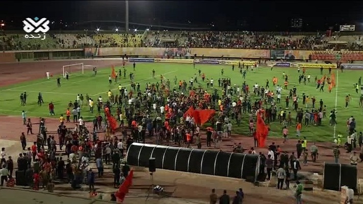 بخش هایی از جشن هواداران مس کرمان برای صعود به لیگ برتر