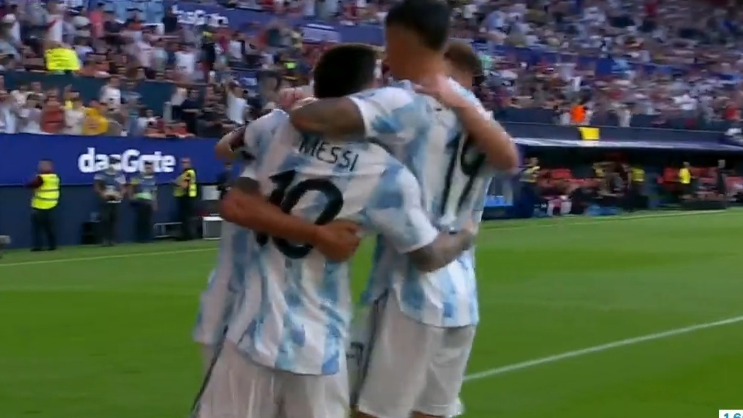 گل سوم آرژانتین به استونی (هت‌تریک مسی)