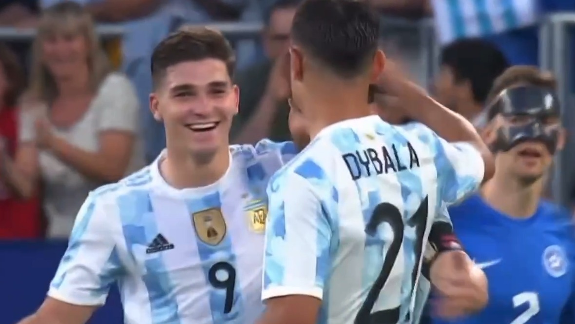 گل چهارم آرژانتین به استونی (پوکر مسی)