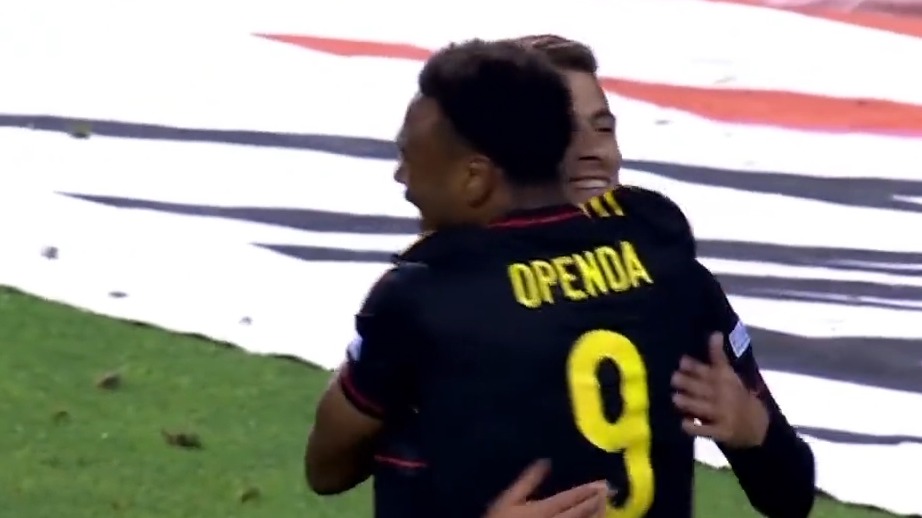 گل ششم بلژیک به لهستان (اوپندا)