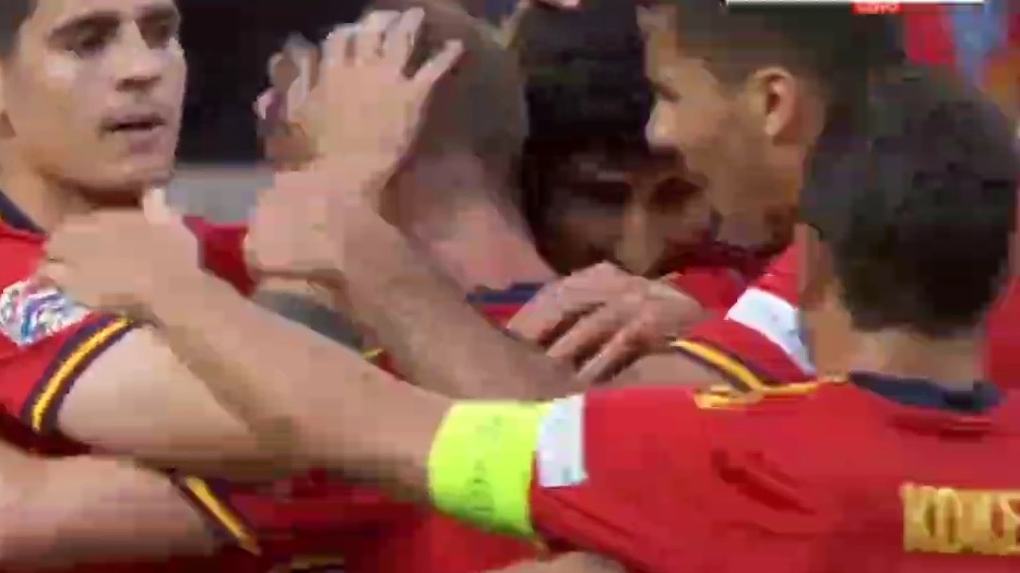 گل اول اسپانیا به جمهوری چک (سولر)