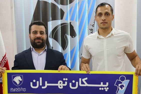 دروازهبان پیکان قراردادش را تمدید کرد
