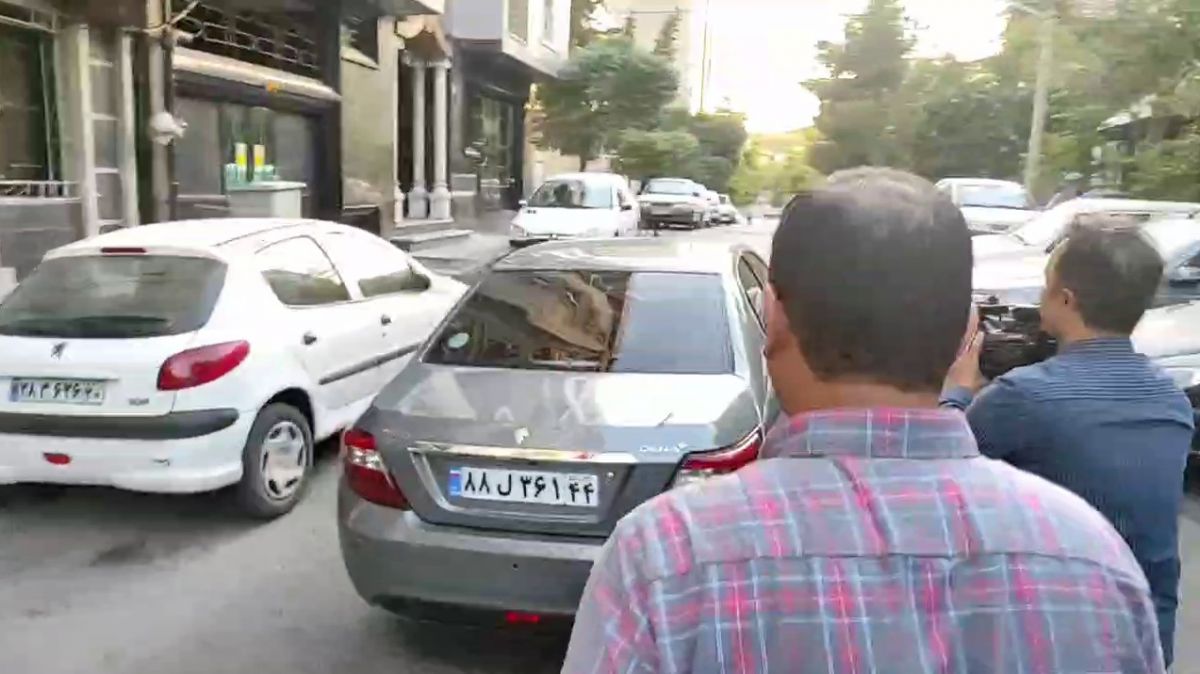 اختصاصی/ دراگان اسکوچیچ پس از خروج از ساختمان فدراسیون فوتبال حاضر به گفتوگو با خبرنگاران نشد.