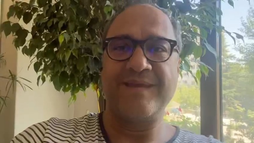 عذرخواهی و توضیح رامبد جوان درباره حواشی حذف نام وریا در خندوانه