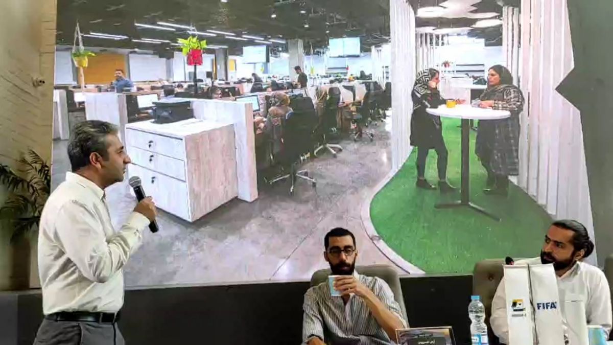 صحبتهای علی اکبر سلطان لو مدیر واحد مشتریان علی بابا درباره نحوه ارائه پکیج های سفر به جام جهانی در مراسم رونمایی از علی بابا تنها نماینده رسمی فیفا در ایران برای عرضه پکیج های جام جهانی ۲۰۲۲ قطر