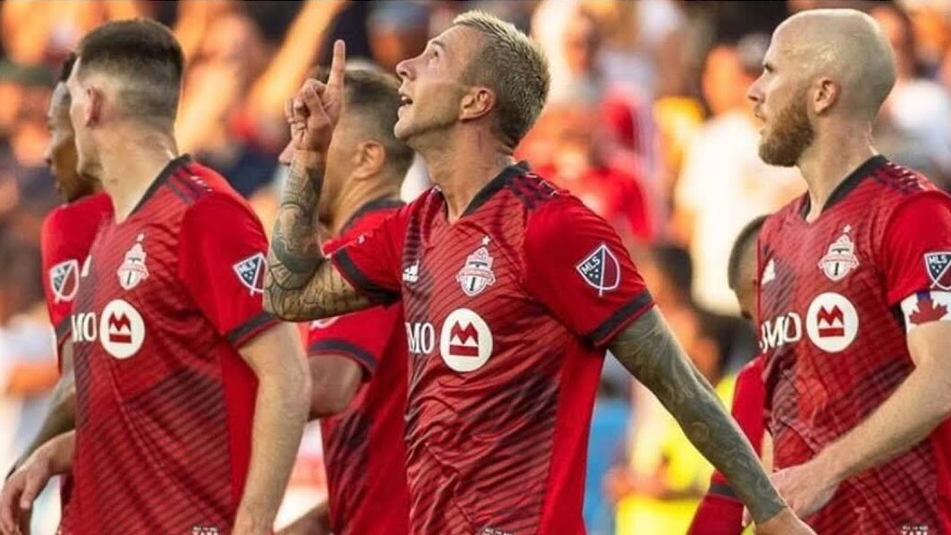 گل سوم تورنتو به شارلوت (برناردسکی)