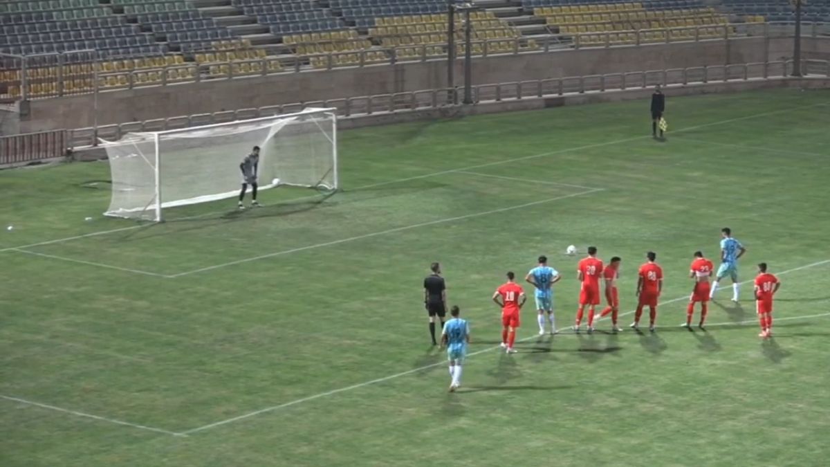 گل اول مس کرمان به پرسپولیس (مهرداد آوخ)