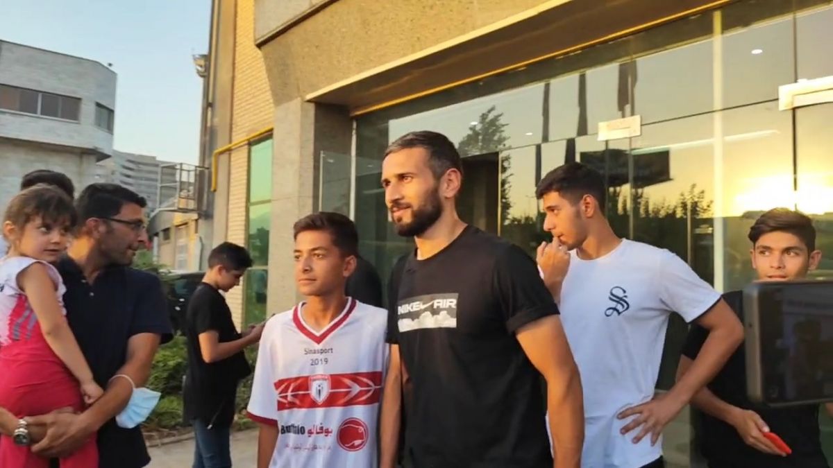 اختصاصی/ سلفی هواداران استقلال با یامگا و سجاد شهباززاده پس از برتری مقابل داماش تهران