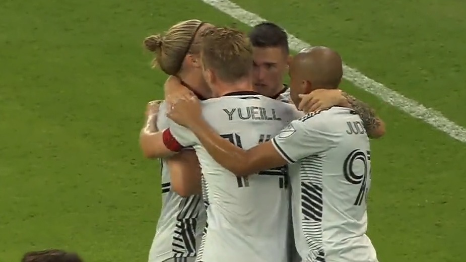 سوپرگل استثنایی و موشکی با شوت از راه دور در لیگ آمریکا