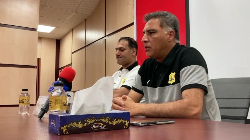 اختصاصی/ کنفرانس خبری رضا پرکاس قبل از بازی صنعت نفت آبادان و فولاد