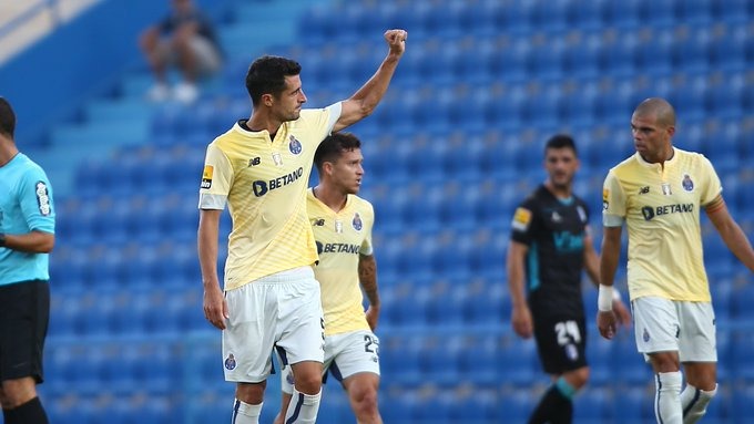 گل اول پورتو به ویزلا در دقیقه 90