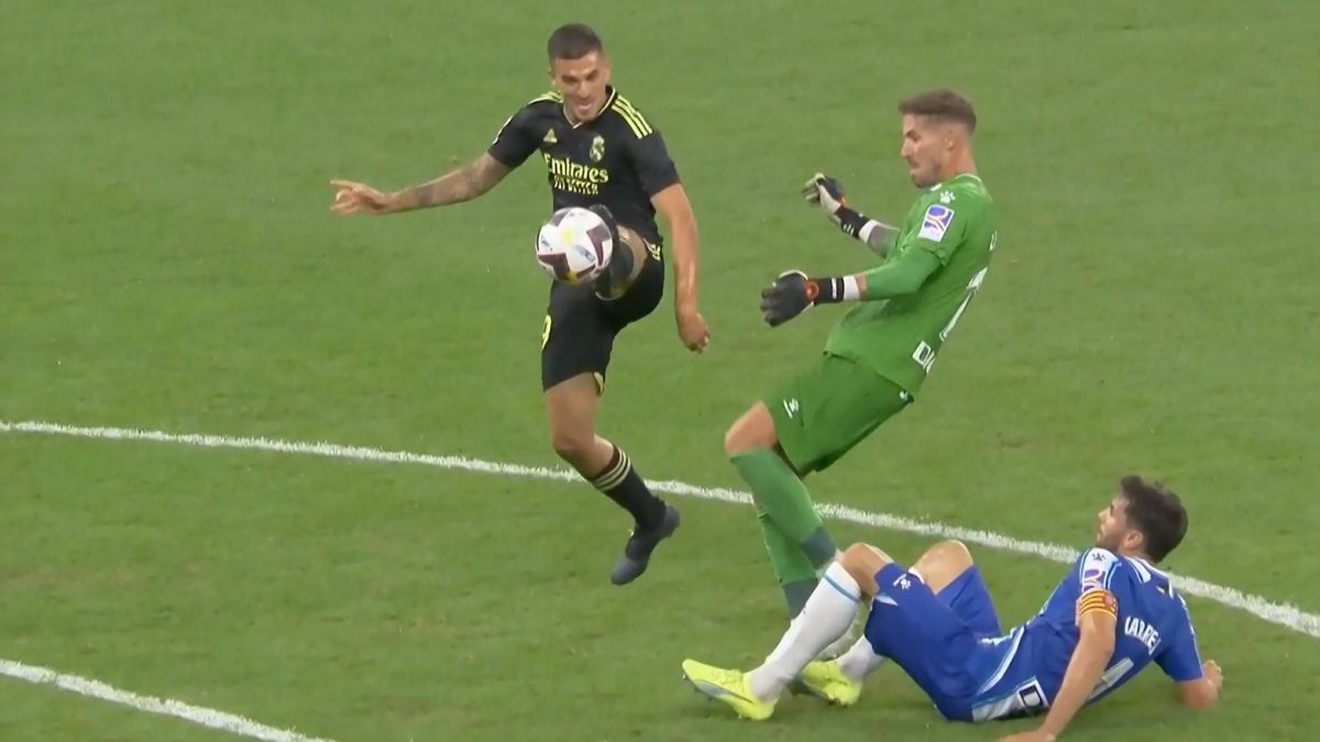 کارشناسی عجیب داوری و سوتی‌های سرهنگ علیفر در صحنه خطای بازیکن اسپانیول روی بازیکن رئال مادرید