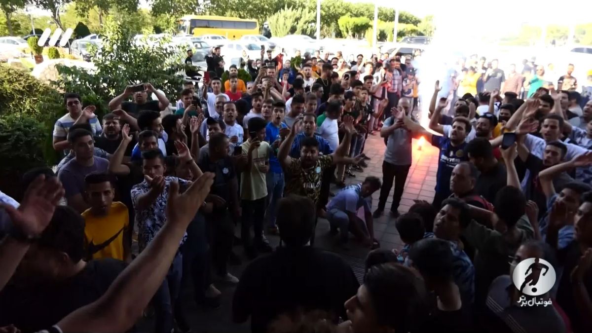 فوتبال برتر / حواشی بازی آلومینیوم اراک 0-1 پرسپولیس فوتبالی | 