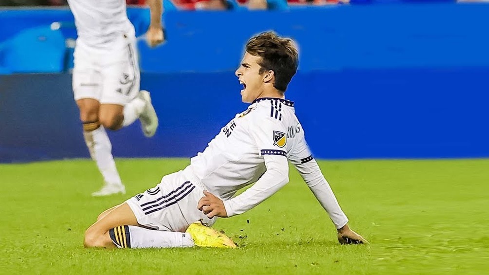 سوپرگل تماشایی ریکی پویگ در بازی تورنتو و لس آنجلس گلکسی