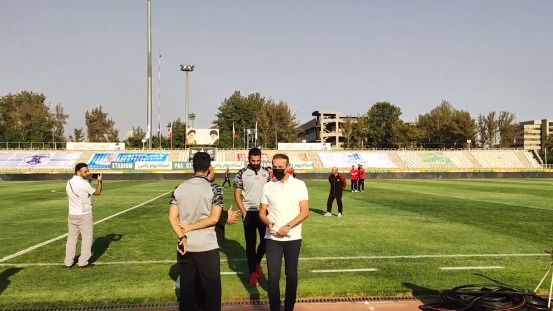 اختصاصی/ بازدید یحیی گل‌محمدی و شاگردانش از چمن ورزشگاه