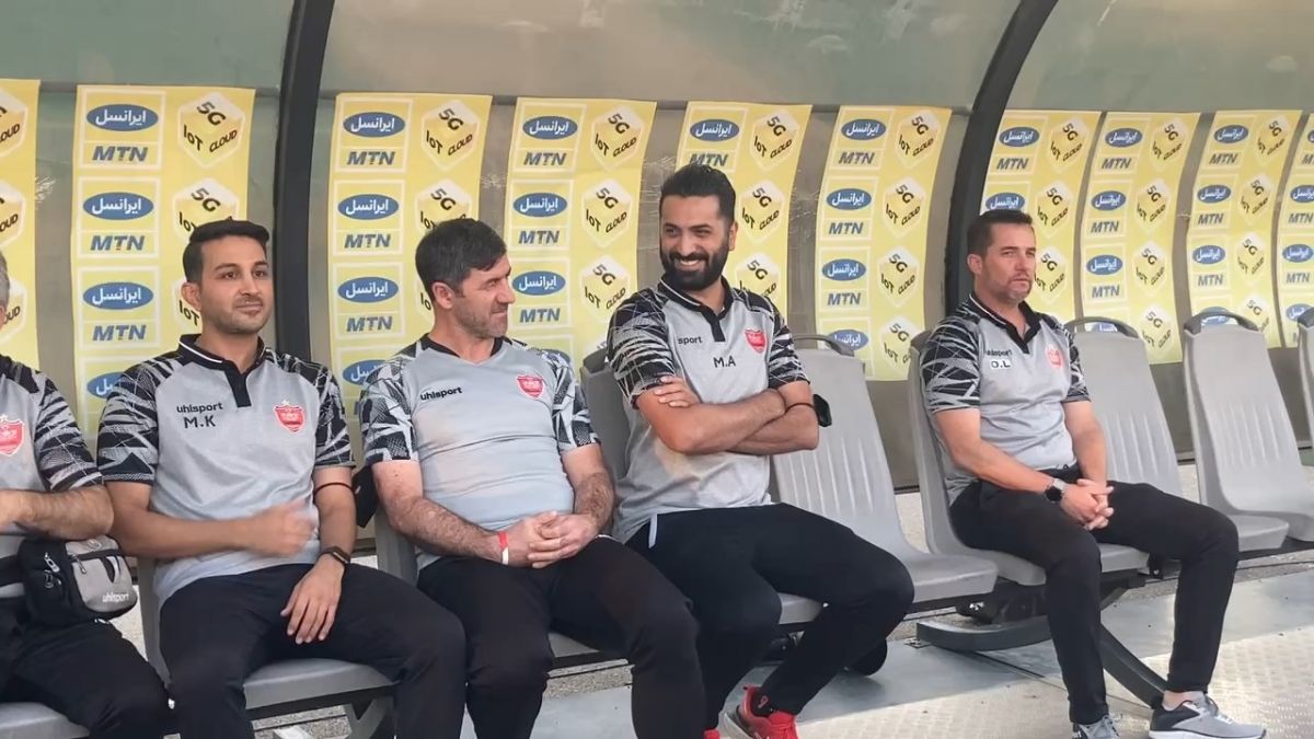 اختصاصی/ حال و هوای نیمکت پرسپولیس قبل از بازی با هوادار