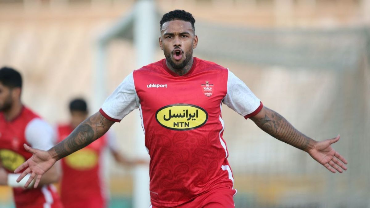 گل اول پرسپولیس به هوادار (لوکادیا)