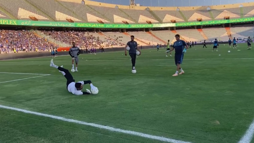 اختصاصی/ تمرین بهزاد غلامپور با سیدحسین حسینی در آستانه بازی استقلال و پیکان