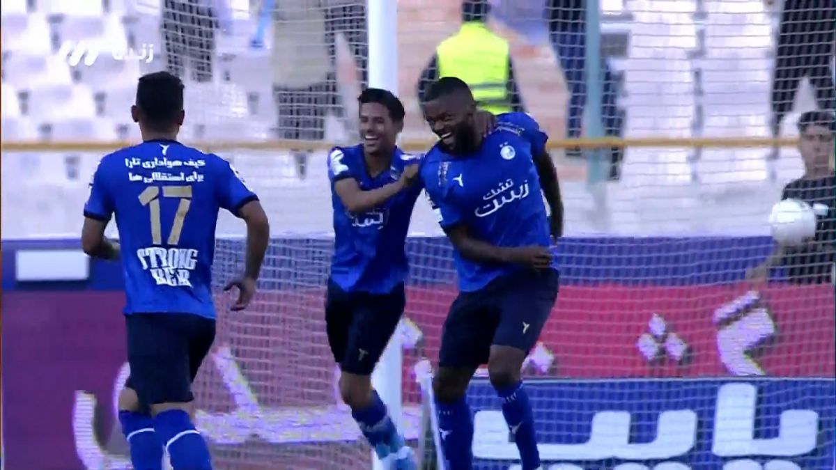 گل دوم استقلال به نساجی مازندران (یامگا - پنالتی)