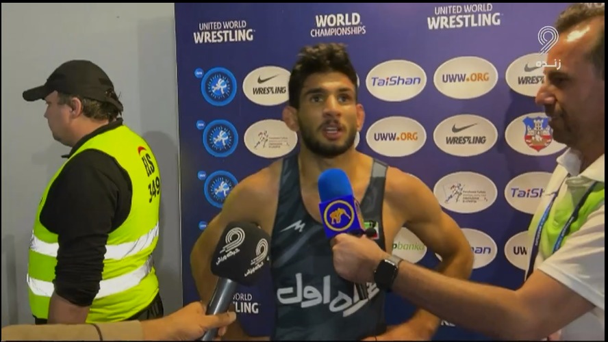 صعود علیرضا نجاتی به نیمه نهایی با برد مقابل نماینده مولداوی (کشتی فرنگی قهرمانی جهان 2022)