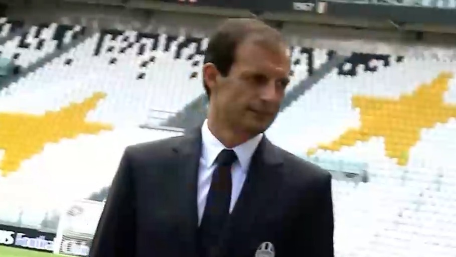 بانوی پیر در سراشیبی سقوط