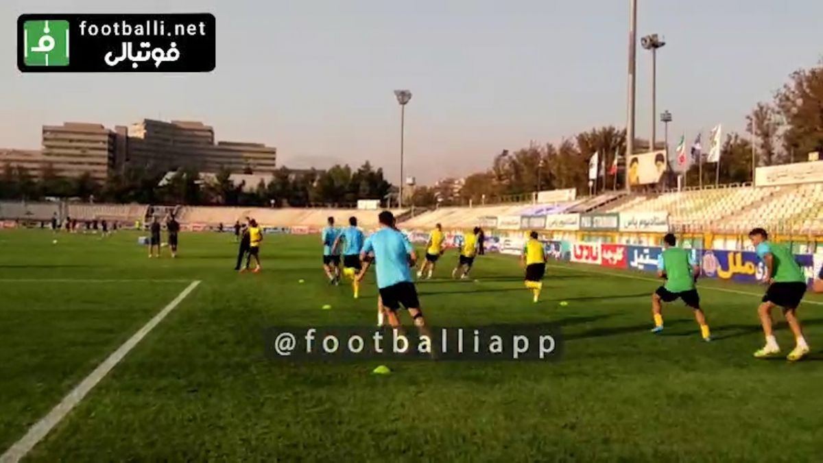 اختصاصی/ گرم کردن بازیکنان هوادار و سپاهان پیش از بازی