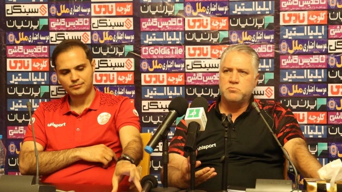 اختصاصی/ نشست خبری محمود محمودی نیا مربی مس کرمان پیش از دیدار مقابل هوادار