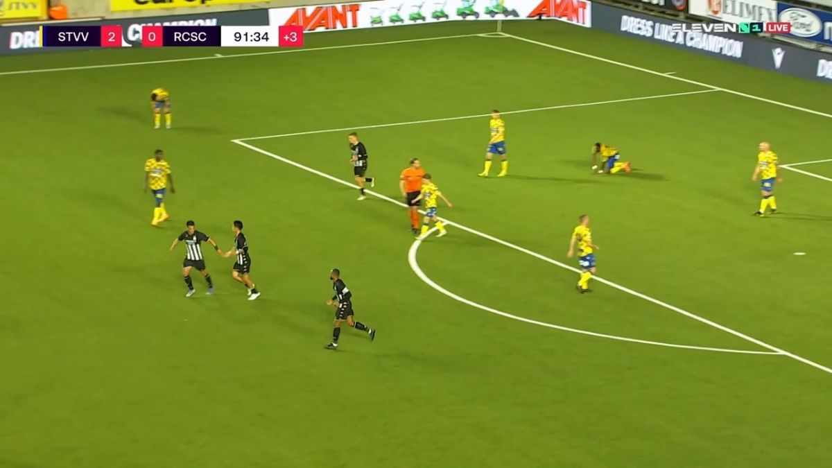 گل شارلوا به سنت ترویدس با ضربه دیدنی امیرحسین حسین زاده