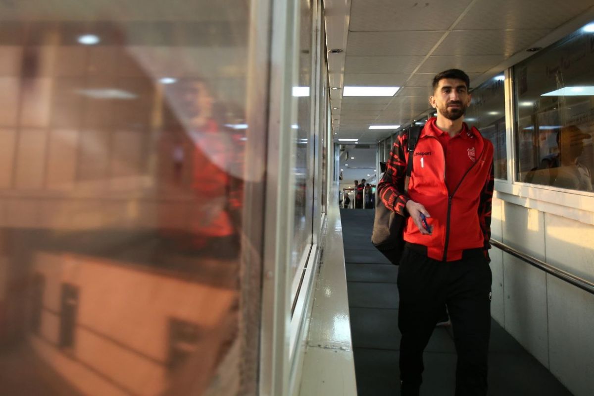 کاروان پرسپولیس به انزلی رسید