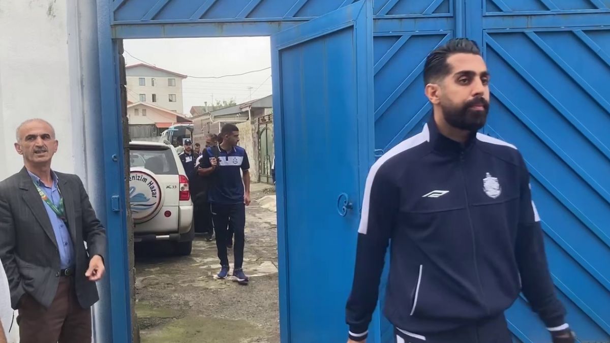 اختصاصی/ ورود تیم ملوان به ورزشگاه برای بازی با پرسپولیس