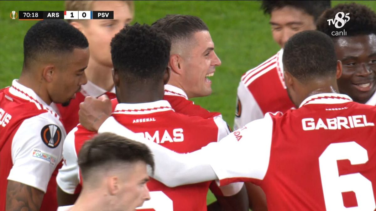 گل اول آرسنال به آیندهوون (گرانیت ژاکا)