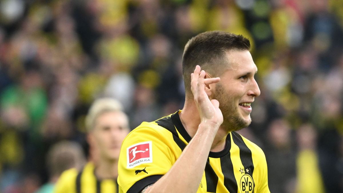 گل دوم دورتموند به اشتوتگارت (نیکلاس زوله)