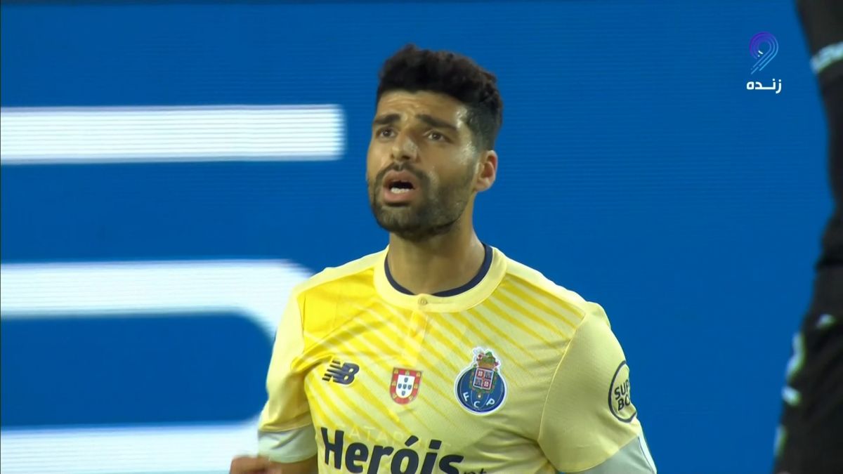موقعیت سوزی عجیب مهدی طارمی در بازی پورتو و کلوب بروژ