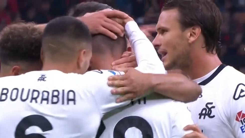 گل اول اسپتزیا به میلان (گل زیبای مالدینی)