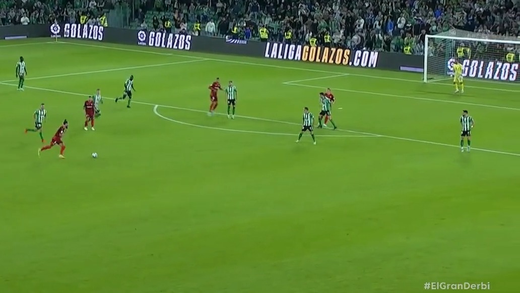 سوپرگل تماشایی و مهارنشدنی بازیکن سویا مقابل بتیس