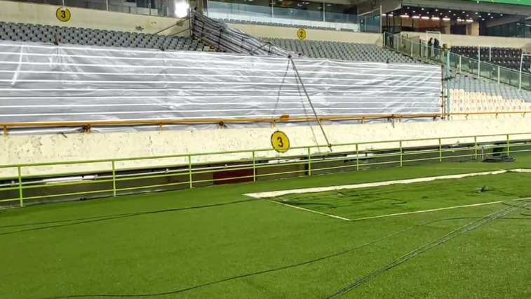 اختصاصی/ بازسازی بخشی از سکوهای ورزشگاه آزادی در روزهای تعطیلی لیگ برتر