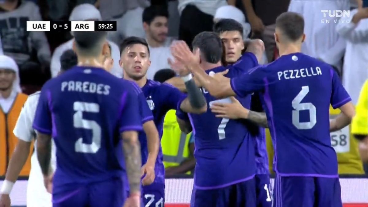 گل پنجم آرژانتین به امارات (خواکین کوریا)