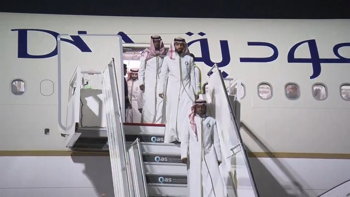ورود کاروان تیم ملی عربستان به قطر با ظاهری متفاوت