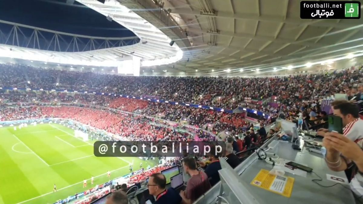 اختصاصی/ حال و هوای ورزشگاه پس از گلزنی آمریکا به ولز و شادی هواداران تیم ملی آمریکا
